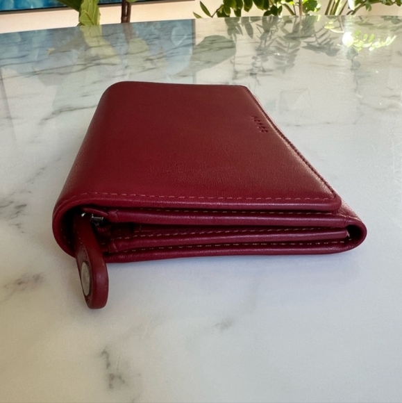 COACH Vintage Y2K Red Glovetanned Leather Wallet with Embossed Logo & Cartouche - Picture 11 of 16